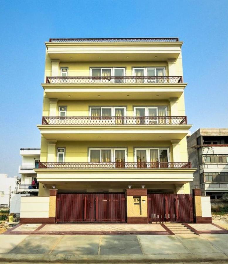 Bluo Studio5 Golf Course Road - Gym, Terrace Garden Гургаон Экстерьер фото