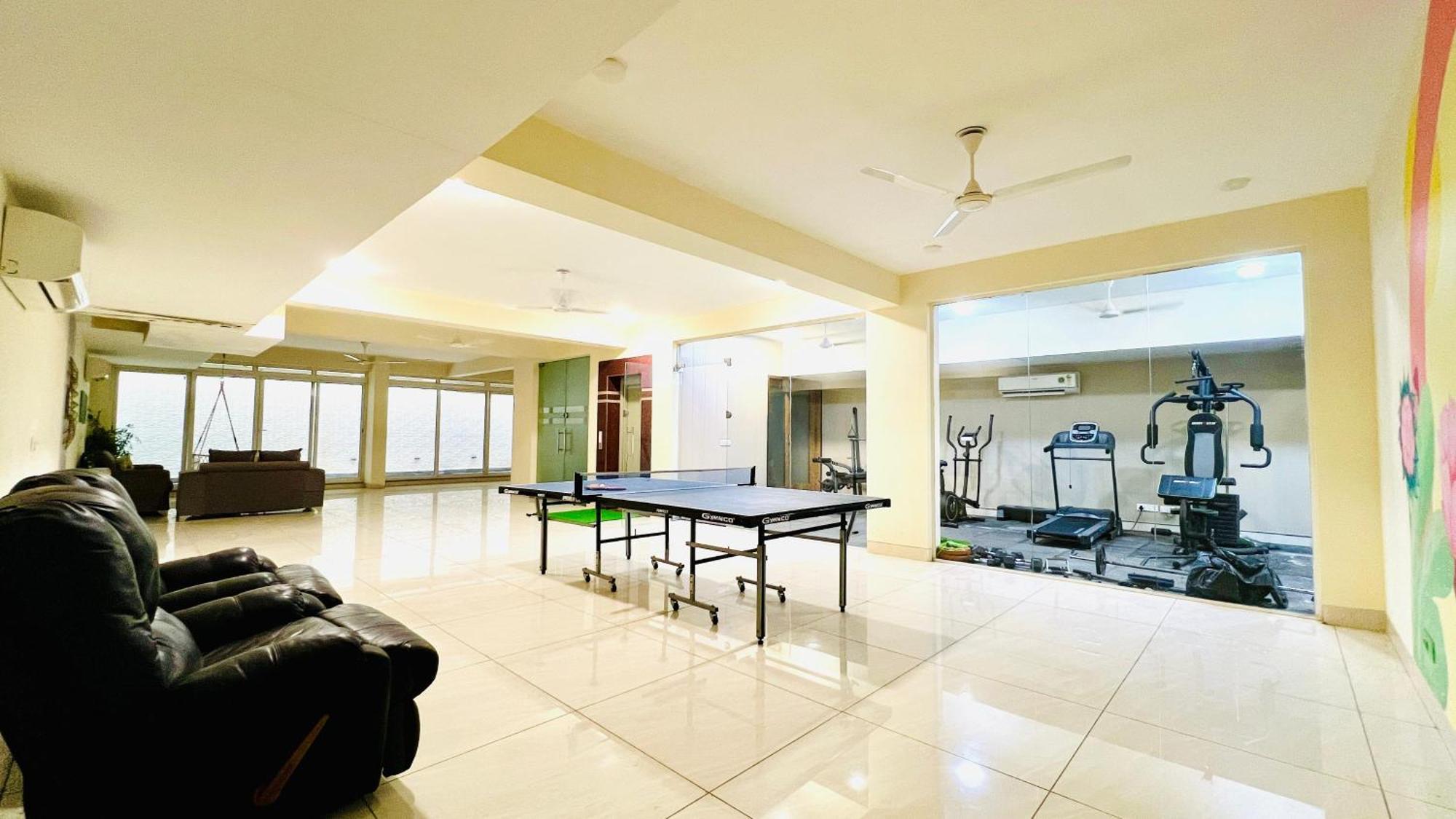 Bluo Studio5 Golf Course Road - Gym, Terrace Garden Гургаон Экстерьер фото